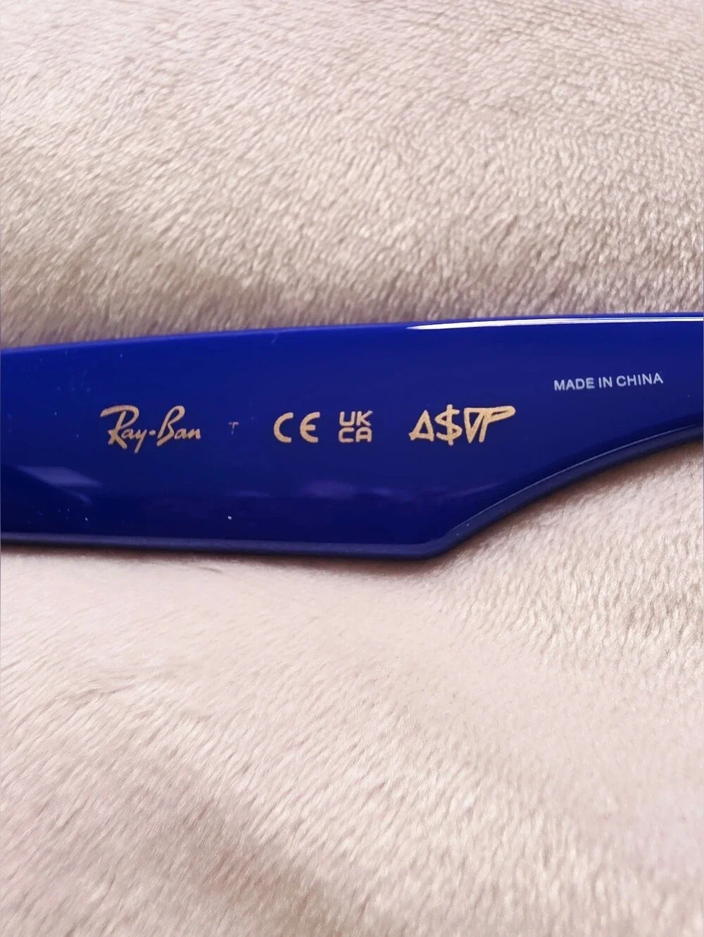 Ray-Ban Wayfarer Puffer Swarovski Crystal Pavé Edition sunglasses in blue